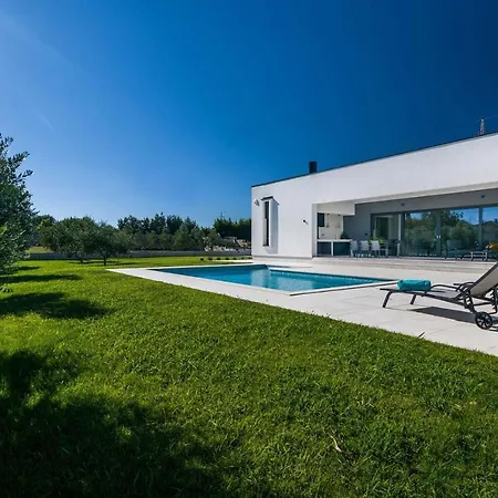 Polei Villa