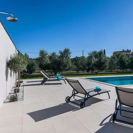 Polei Villa